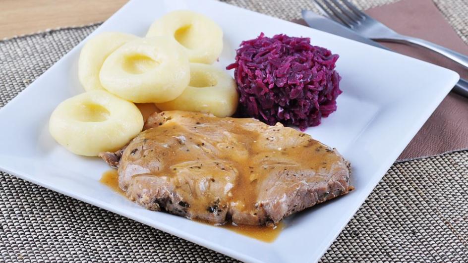Bravčová krkovica vo vlastnej omáčke