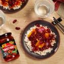 Miska s ryžou, fazuľami a čínskou sweet chilli omáčkou