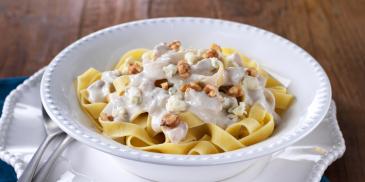 Fettuccini s nivou a vlašskými orechmi
